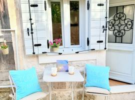 Little House Komiza，位于科米扎的公寓