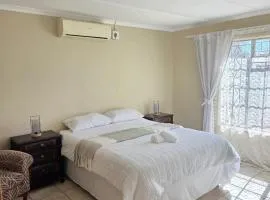 The WhiteHouse FarmHouse Overnight Stay