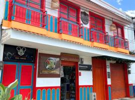 Hotel Casa Rosario, Hermosa casa tipica en Circasia Quindio，位于锡卡西亚的酒店