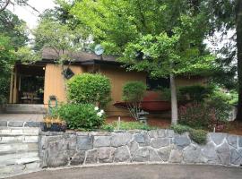Myrtle Cottage Guesthouse West Salem，位于塞勒姆的酒店