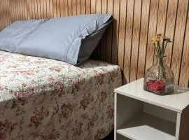 Casa confortável, excelente localização, 3 quartos e Suíte Queen