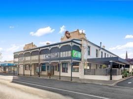 The Commercial Hotel，位于芒特甘比尔的酒店