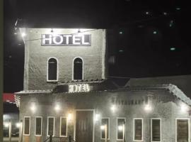 Hotel BR 153，位于Hidrolândia的酒店