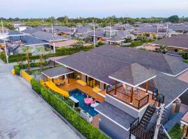 Hua Hin Pool Villa and Pool table with 3 bedrooms, 3 bathrooms near Cha-Am beach，位于Nikhom Sang Ton Eng Khuan Phet的酒店