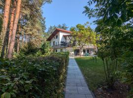 Dom i Domki nad Tanwią Roztocze，位于Narol的酒店