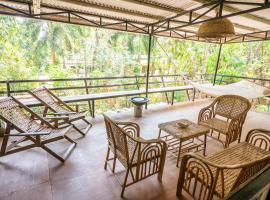 RAINFOREST Nest Self-Service Home in Subic Bay - Monkeys, Bats, Roofdeck!，位于Subic Bay Intl的酒店