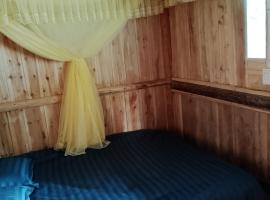 Nhà Gỗ Cổ homestay Lao xa，位于同文的酒店