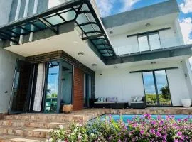 Lakeview Bellemare Villa