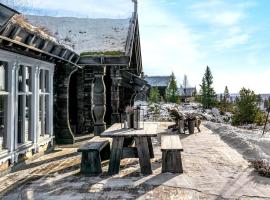 Large and cozy family cabin with sauna，位于特吕西尔的酒店