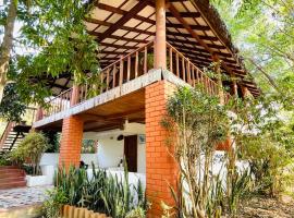 The Hideaway Hosur by evaddo，位于霍苏尔的酒店