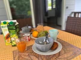 Fare Heana- Beau bungalow Moorea，位于莫雷阿的酒店