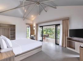 The Glamping at ARTOTEL Pelangi Park，位于Pasirkuda的酒店