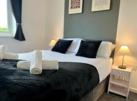 2 Bed Home in Oldbury Near M5 Junction 2，位于奥尔德伯里的酒店