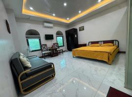 Linh San Hotel，位于Thinh Làng的酒店