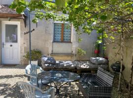 La Solangette, petite maison confortable et calme，位于Bleigny-le-Carreau的酒店