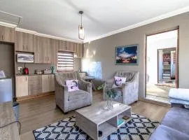 Rams Guest Suite- Private Furnished Home for Long Stays in Henley on Klip