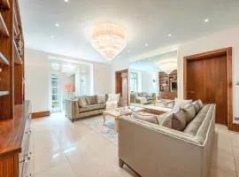 250 SqM MEGA MANSION