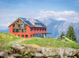 Hotel Restaurant Berghaus Malbun Buchserberg，位于布克斯的酒店