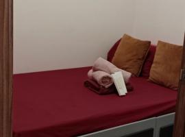 Precious staycation，位于Sampong的酒店