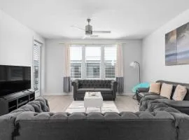 Affordable 2-Bedroom Fishers - Pool View