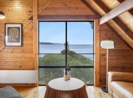 Beachfront Clifton Dunes，位于Sandford的酒店