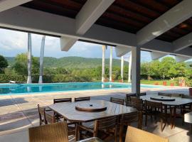 Vacation House Chamilpa，位于尧特佩克的酒店