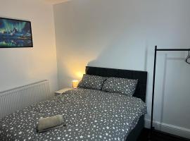 Supreme Home，位于伍尔弗汉普顿的酒店
