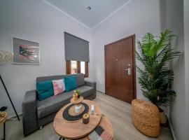 Lotza apartment Gyalos，位于弗隆塔多斯的酒店