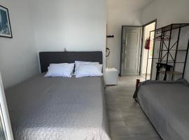 Scirocco Rooms，位于鲁特罗的酒店