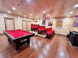 New Smoky Mountain Luxury Cabin, Outdoor Fireplacet
