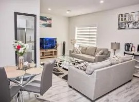 Brand-new three bedroom guest suite in the desirable neighbourhood