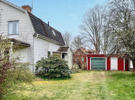 Awesome Home In Virserum With Wifi，位于Virserum的酒店