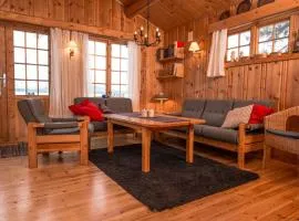 Hagali by Norgesbooking - cabin by the lake Næra, close to Sjusjøen