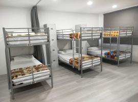Ride and Rest Aris Lodge，位于古晋的酒店