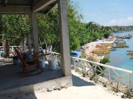 Aiko Beach Isla Sunrise Resort