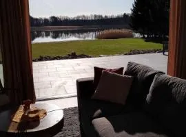 Nowoczesny dom z plażą