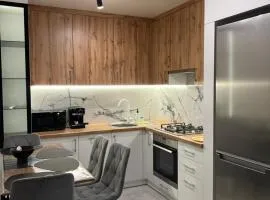 Wood Нова затишна 2-кімнатна квартира