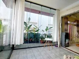 Center homestay