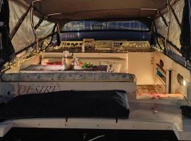 Desirè Charming House Boat，位于巴勒莫的船屋