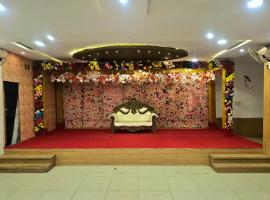 Hotel Prince Palace，位于Ratlām的酒店