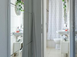 Charming and Compact Studio-Jules Joffrin - Montmartre，位于巴黎的酒店