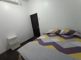Penginapan Violet Doorz Syariah，位于Banjarbaru的酒店