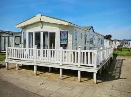 Luxury lodge lyons robin hood