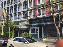 Lemon Tree Hostel Khaosan，位于曼谷的酒店