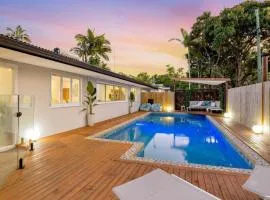 City Haven A Slice of Paradise 4BR Pool and Dog Friendly