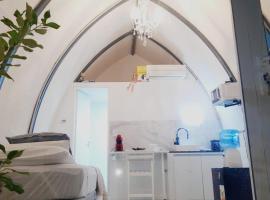 Tiny house