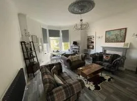 Isle of Bute Blissful Retreat- Stunning 3 Bed Flat