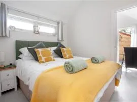 Sunny & Lovely Studio In New Forest - Brand New!