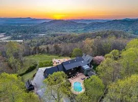 The Albatross Estate & Golf Links