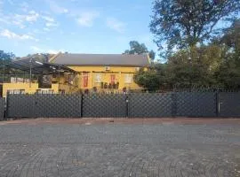Cobblestone Court